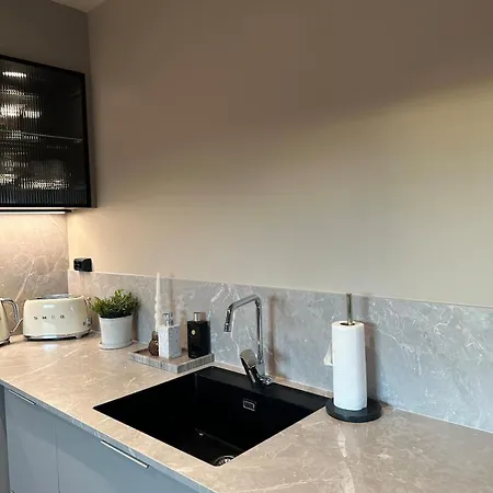 Delicate And New In Quiet Surroundings 트론헤임